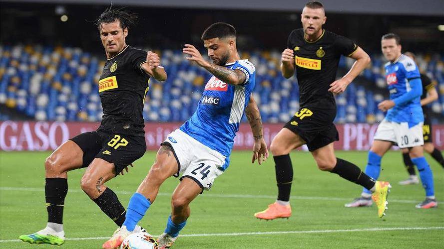 与后卫之间 与后卫之间